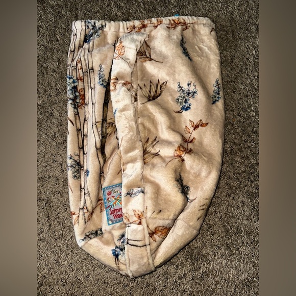 Johnny Was Drawstring Tote Bag. - Picture 2 of 2